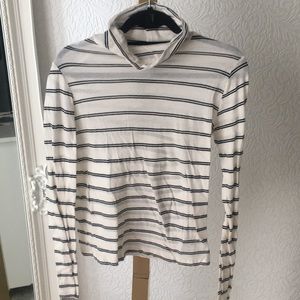 Striped turtle neck